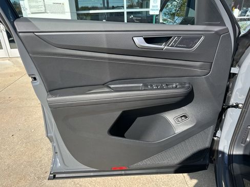 New 2026 Volkswagen Atlas Cross Sport SEL Premium R-Line image 10