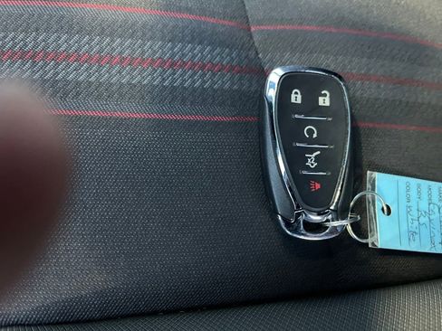 Used 2024 Chevrolet Equinox RS image 43