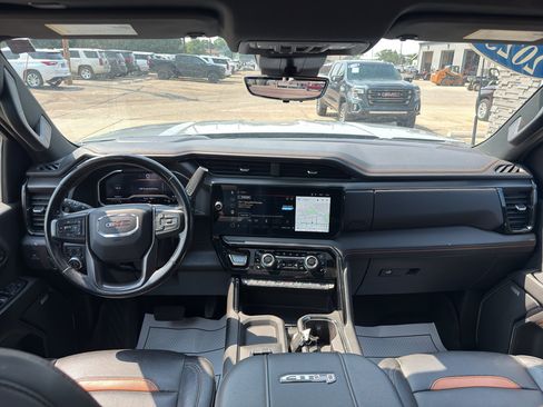 Used 2025 GMC Sierra 3500 AT4 w/ AT4 Premium Plus Package AWD/4WD image 13
