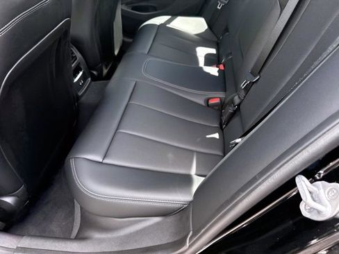 Used 2026 BMW 330i Sedan w/ Convenience Package RWD image 11