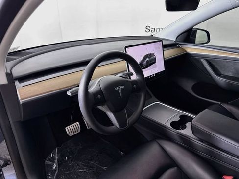 Used 2023 Tesla Model Y Performance AWD/4WD image 9