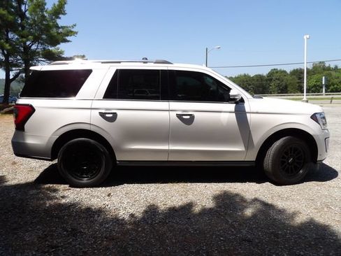Used 2018 Ford Expedition Limited w/ Equipment Group 301A AWD/4WD image 5