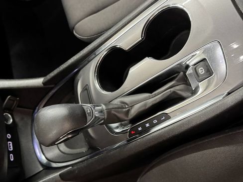 Used 2023 Chevrolet Malibu LT FWD image 23