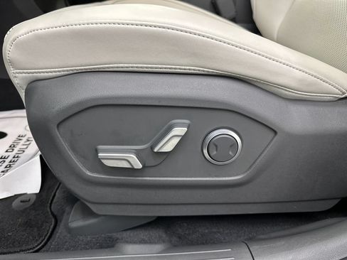 Used 2024 Hyundai Santa Fe SEL FWD image 10