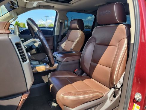 Used 2014 Chevrolet Silverado 1500 High Country image 16