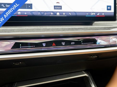 Used 2023 BMW 740i RWD image 29