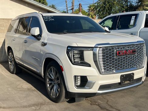 Used 2022 GMC Yukon Denali w/ Denali Premium Package AWD/4WD image 2