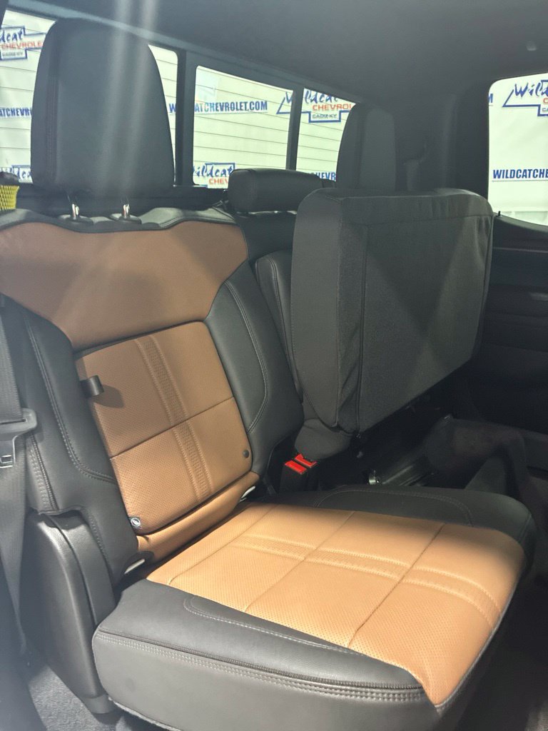 Used 2025 Chevrolet Silverado 1500 High Country w/ Technology Package AWD/4WD image 45