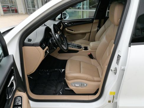 Used 2020 Porsche Macan image 17