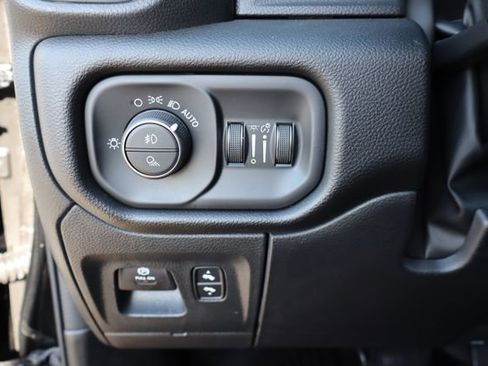 Used 2023 RAM 1500 Laramie AWD/4WD image 17