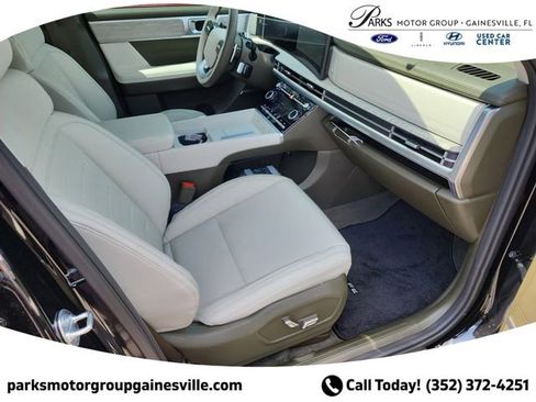 New 2025 Hyundai Santa Fe Calligraphy image 10