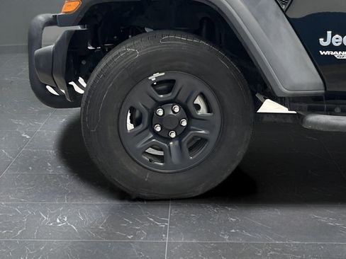 Used 2021 Jeep Wrangler Sport AWD/4WD image 33