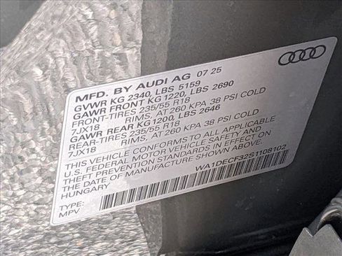 New 2025 Audi Q3 2.0T Premium image 17