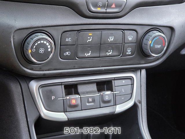 Used 2024 GMC Terrain SLE FWD image 23