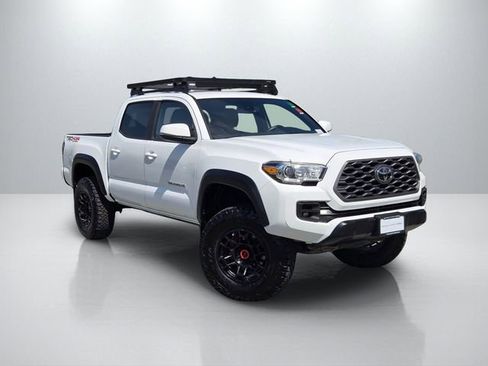Used 2020 Toyota Tacoma TRD Off-Road w/ Technology Package AWD/4WD image 1