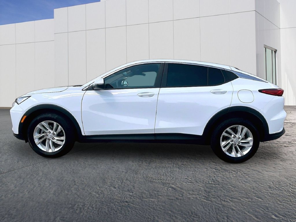 Used 2026 Buick Envista Preferred FWD image 2