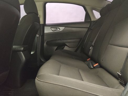 Used 2021 Kia Forte LXS FWD image 18