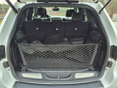 Used 2018 Jeep Grand Cherokee High Altitude image 25