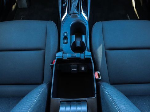 Used 2024 Toyota Corolla LE image 27