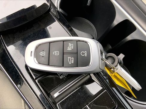 Used 2022 Hyundai Sonata SEL w/ Preferred Accessory Package FWD image 14