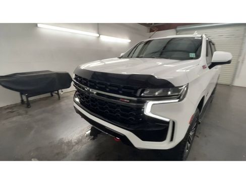 Used 2021 Chevrolet Tahoe Z71 w/ Luxury Package image 4