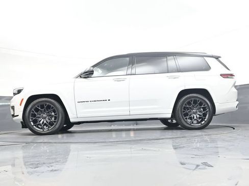 Used 2025 Jeep Grand Cherokee L Summit AWD/4WD image 37