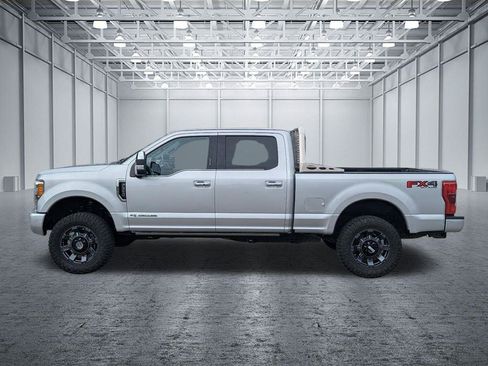 Used 2017 Ford F350 Platinum w/ Platinum Ultimate Package AWD/4WD image 2