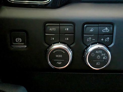 Used 2026 GMC Sierra 1500 AT4 w/ AT4 Premium Package AWD/4WD image 29