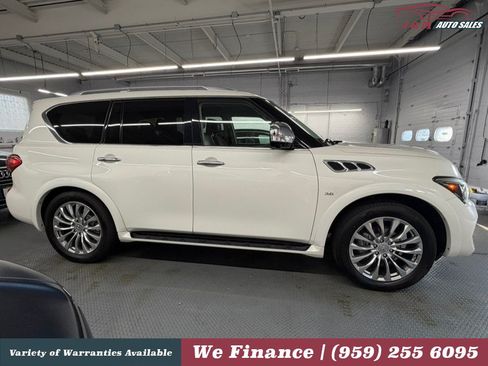 Used 2017 INFINITI QX80 4WD w/ Deluxe Technology Package image 6