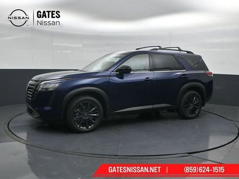 New 2026 Nissan Pathfinder SL w/ SL Premium Package AWD/4WD image 7