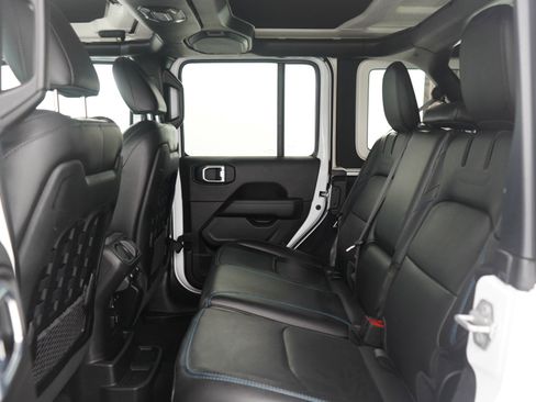 Used 2021 Jeep Wrangler Unlimited Rubicon 4xe w/ Steel Bumper Group image 19