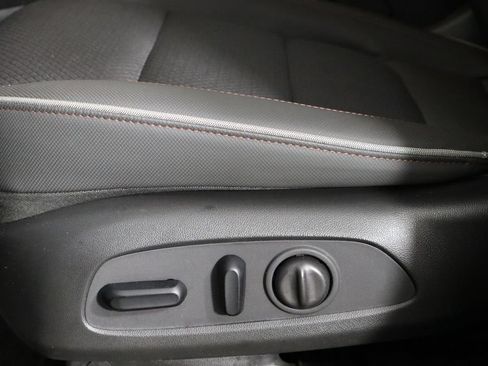 Used 2023 Chevrolet TrailBlazer RS FWD image 23