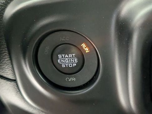 Used 2022 Jeep Wrangler Unlimited Sahara w/ LED Lighting Group AWD/4WD image 23