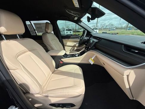 New 2026 Jeep Grand Cherokee Limited w/ Trailer Tow Package image 7