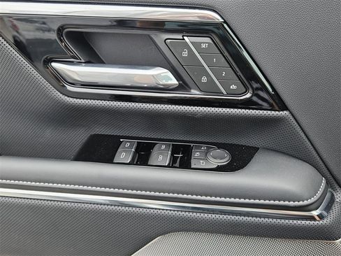 New 2025 GMC Sierra EV Denali image 28