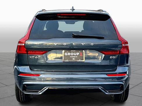 Certified 2024 Volvo XC60 B5 Core w/ Climate Package image 5