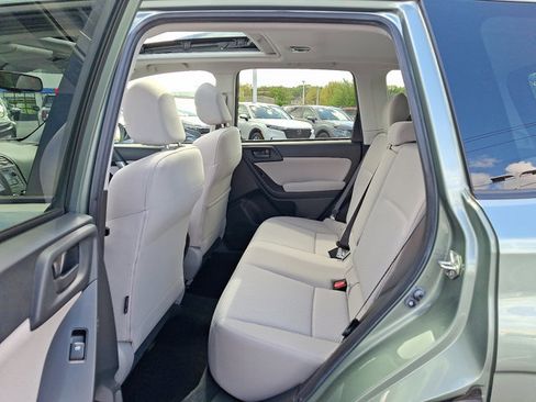 Used 2015 Subaru Forester 2.5i Premium AWD/4WD image 10