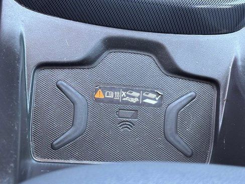 Used 2021 Chevrolet Colorado Z71 AWD/4WD image 31