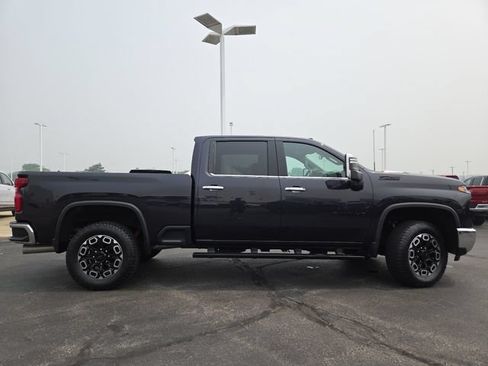 Used 2024 Chevrolet Silverado 2500 LTZ w/ LTZ Convenience Package AWD/4WD image 18