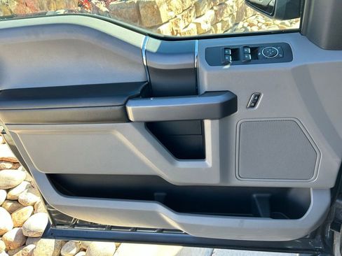 Used 2019 Ford F150 XLT w/ Equipment Group 302A Luxury image 11