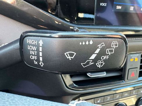 Certified 2022 Volkswagen Taos SEL image 22