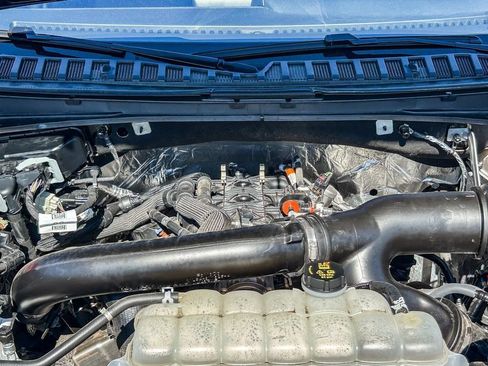 Used 2025 Ford Expedition Active RWD image 28