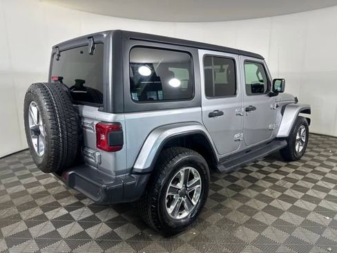 Used 2020 Jeep Wrangler Unlimited Sahara image 3