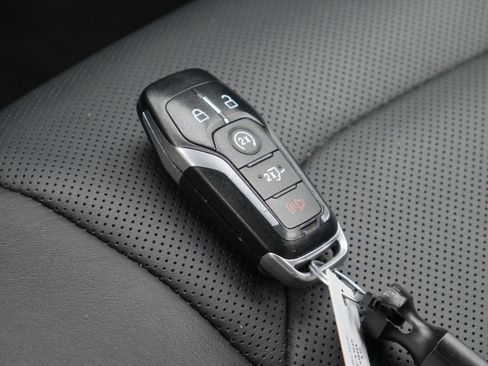 Used 2015 Ford F150 Platinum w/ Equipment Group 701A Luxury image 43