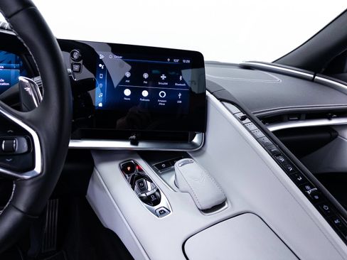 Used 2024 Chevrolet Corvette Stingray Preferred Conv w/ Battery Protection Package RWD image 13