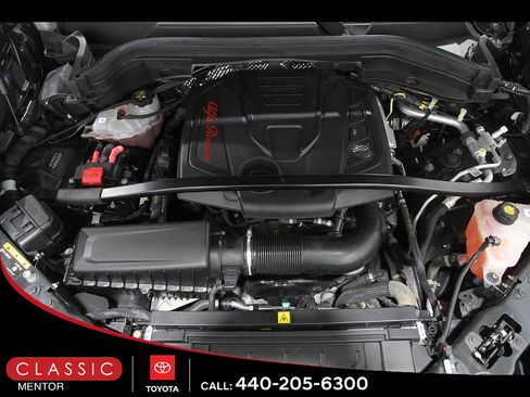 Used 2020 Alfa Romeo Stelvio Sport w/ Cold Weather Package AWD/4WD image 21