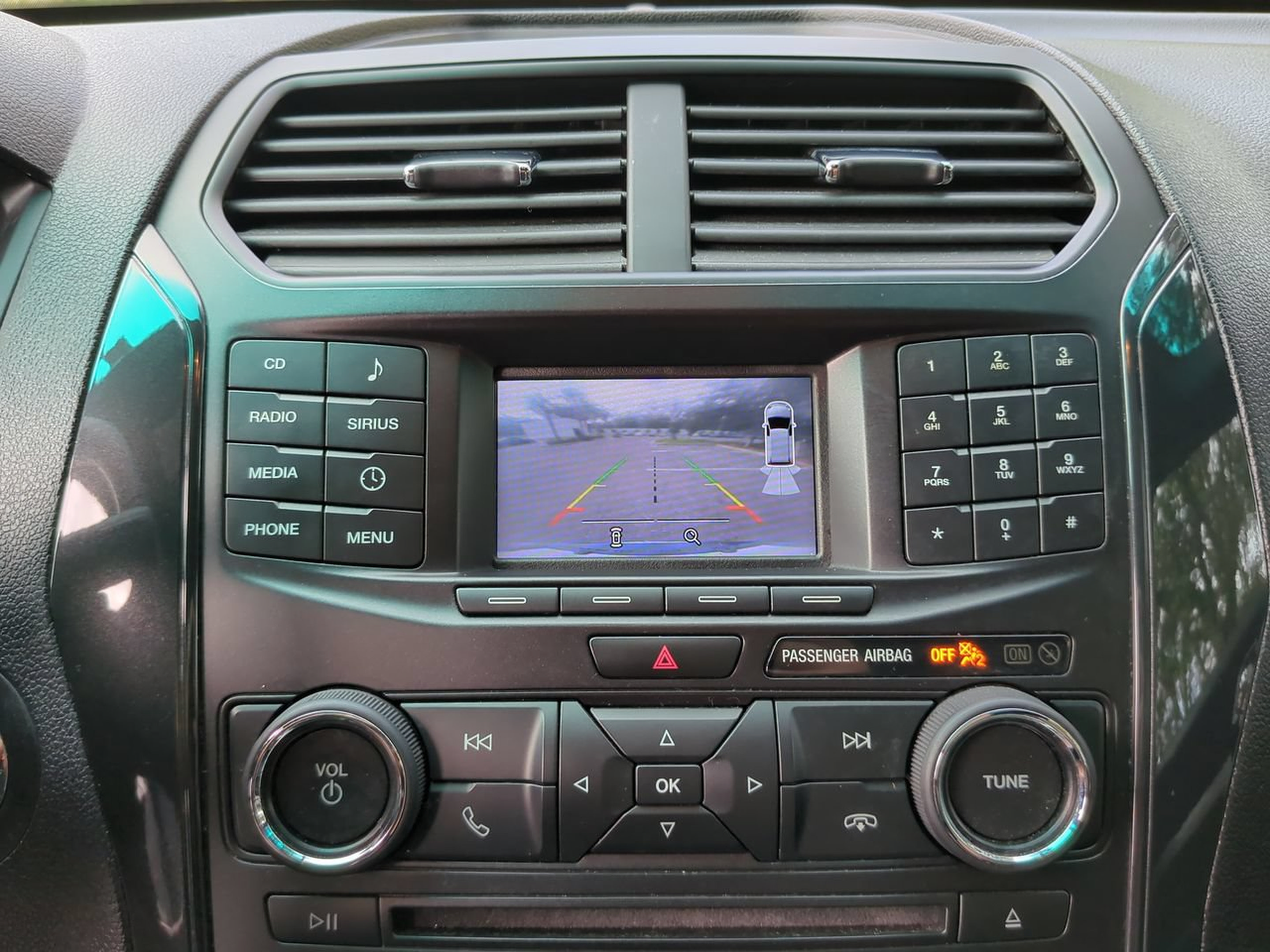 Used 2016 Ford Explorer XLT FWD image 26