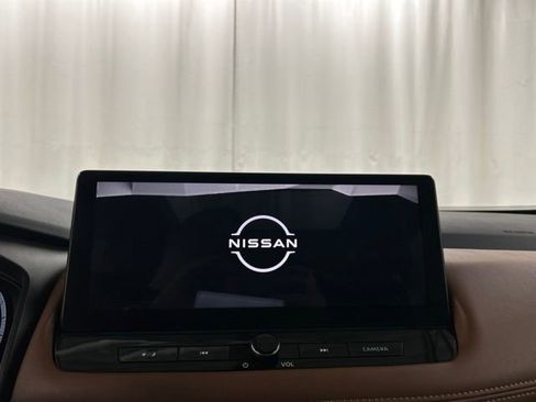 Used 2024 Nissan Rogue Platinum w/ Platinum Premium Package AWD/4WD image 12
