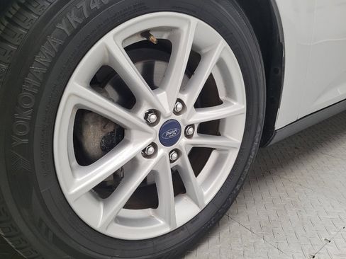 Used 2016 Ford Focus SE FWD image 31