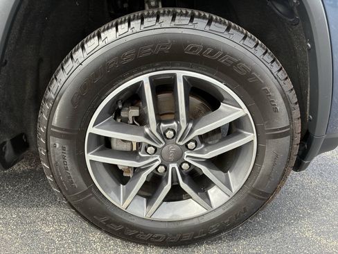 Used 2019 Jeep Grand Cherokee Limited AWD/4WD image 28